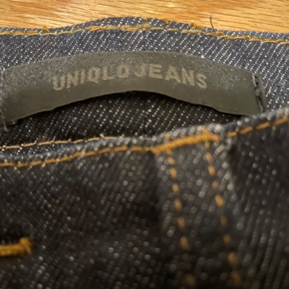 Uniqlo dark denim straight fit jean - Picture 3 of 4
